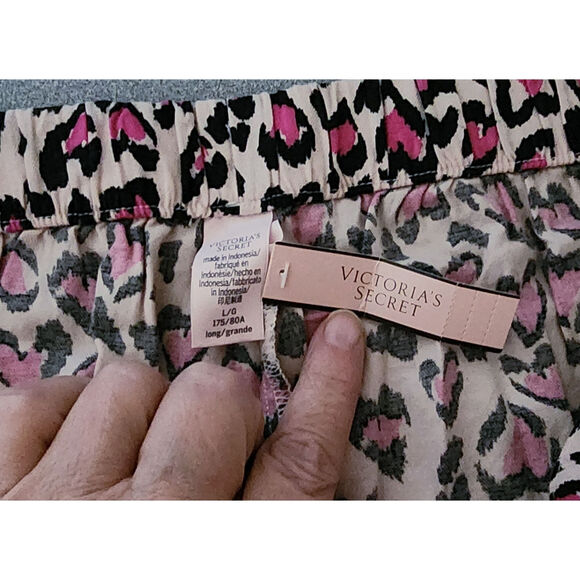 Victoria’s Secret cheetah print pajama set size large - Picture 5 of 7